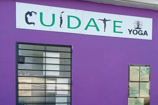 Imagen 2 de la galería del partner Cuídate Yoga - Sevilla