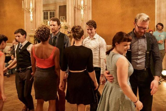 Bild 2 von Lindy Hop - Swing Tanz am Barmbek Partnergalerie