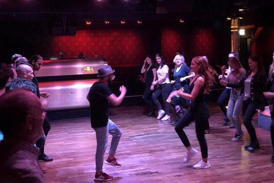 Bild 3 von Cuban Salsa Power Berlin @ Esmarchstraße Partnergalerie