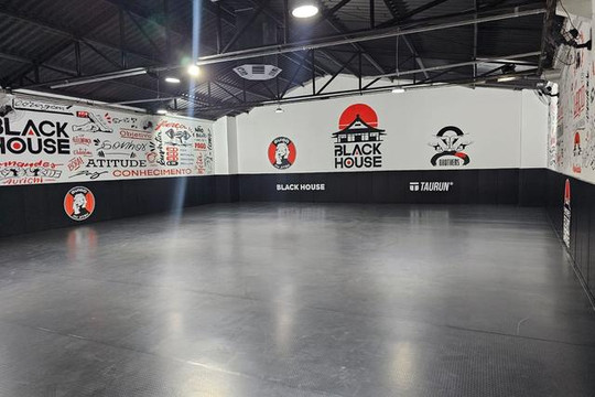 Imagem 1 da galeria do parceiro Black House JJ