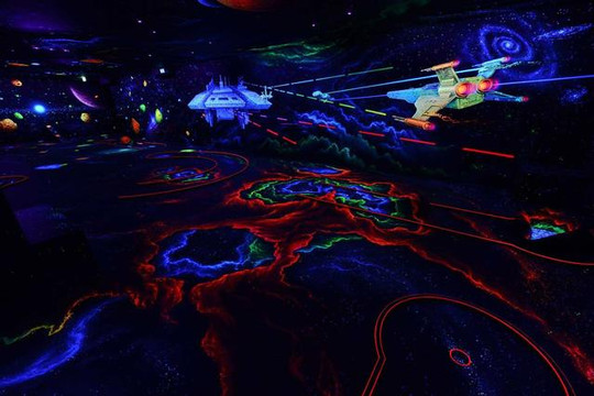 Bild 2 von GlowingRooms Düsseldorf 3D Schwarzlicht Minigolf Partnergalerie