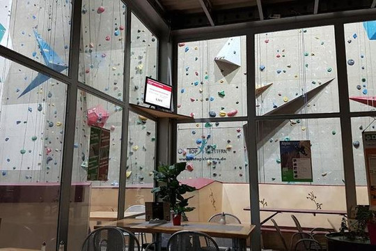 Bild 3 von BRONX ROCK Kletterhalle Partnergalerie