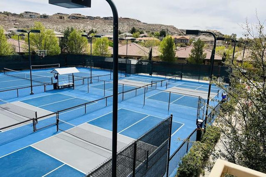 Image 2 from Summit Athletic Club - River Road partner gallery
