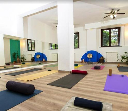 Immagine 1 dalla galleria del partner DĀNA YOGA MILANO