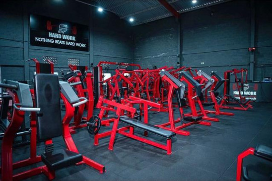 Imagem 2 da galeria do parceiro Academia Hard Work Gym - Curitiba,