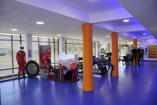 Imagen 1 de la galería del partner Ácumen Autódromo CABA