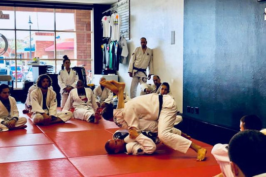 Image 1 from Gracie Jiu-Jitsu Phoenix - Bell Road partner gallery