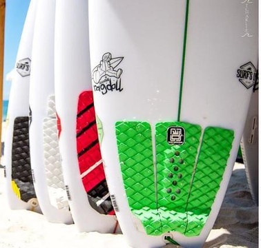 Imagem 2 da galeria do parceiro Surf Up Club - Equilibriza Hostel Park