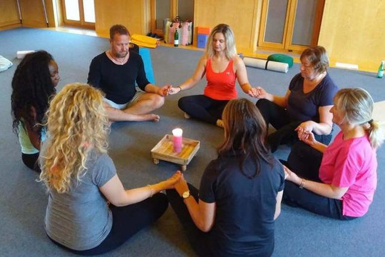 Bild 2 von Yoga Oyuna Dorfen Partnergalerie