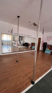Imagem 2 da galeria do parceiro AL Pole Dance