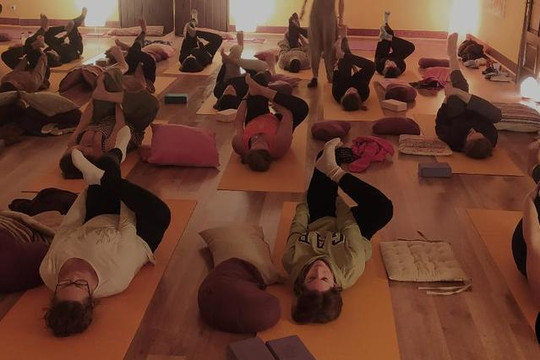 Imagen 2 de la galería del partner Yoga Vida Manawa - Sanchinarro (centro Movere)