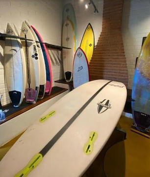 Imagem 1 da galeria do parceiro Surf's Up Club Layback - Recreio dos Bandeirantes