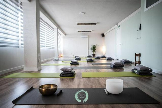 Imagen 1 de la galería del partner Respira Yoga . Akhanda