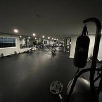 Image 1 from Sister Lakes Gym partner gallery