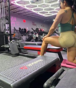 Image 3 from Barbelles Fitness partner gallery