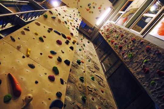 Bild 1 von Kletterhalle cityrock Stuttgart Partnergalerie