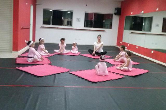 Imagem 3 da galeria do parceiro Dança & Expressão