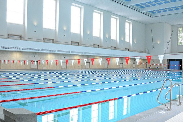 Schwimmhalle Finckensteinallee