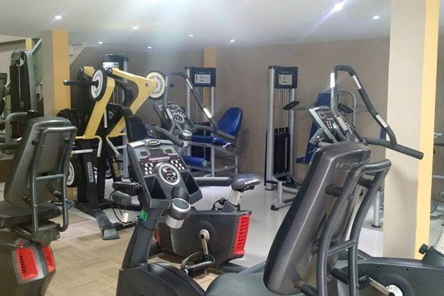 Academia Top Fitness Bangu