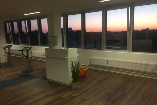 Bild 2 von EMS-Lounge Schweinfurt Hafen Partnergalerie