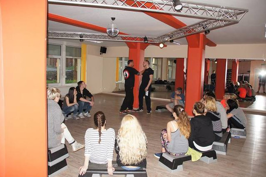 Bild 2 von Street Defence Sachsen Dresden Prager Strasse Partnergalerie