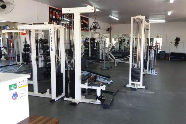 Academia Four Fit