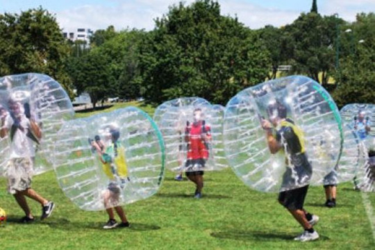 Bild 2 von Mister Neo Bubble Football Partnergalerie