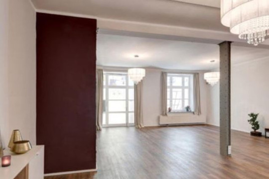 Imagem 1 da galeria do parceiro Patrick Broome - Maistraße