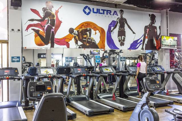 Academia Ultra Fitness / Roofbox Crossfit Arrecife