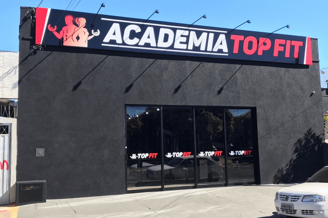Academia Top Fit
