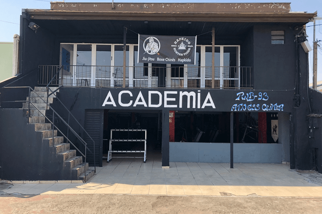 Academia Rnb-93 Fitness Center
