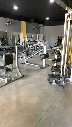 Cris Fit Academia