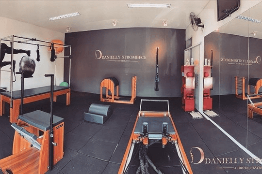 Imagem 1 da galeria do parceiro Danielly Strombeck Studio De Pilates