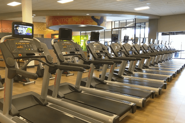 LA Fitness - HOLCOMB @ 400