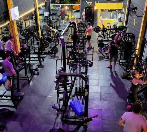 Coach Gym Gold - Las Acacias
