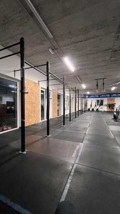 Praetorians Garage Crossfight