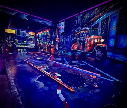 Bild 3 von GlowingRooms Dortmund 3D Schwarzlicht Minigolf Partnergalerie