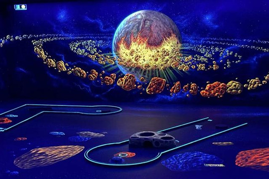 Bild 1 von GlowingRooms Köln City 3D Schwarzlicht Minigolf Partnergalerie