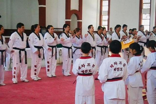 Imagen 2 de la galería del partner Richard Chun Taekwondo México Krystal