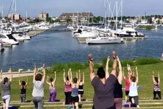 Image 2 from Yoga Roots Renew partner gallery