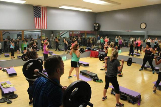 Image 1 from World Gym Mishawaka partner gallery