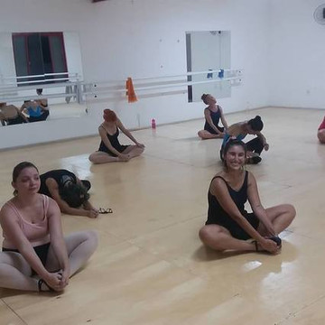 Imagem 2 da galeria do parceiro Com Passos - Núcleo Artístico