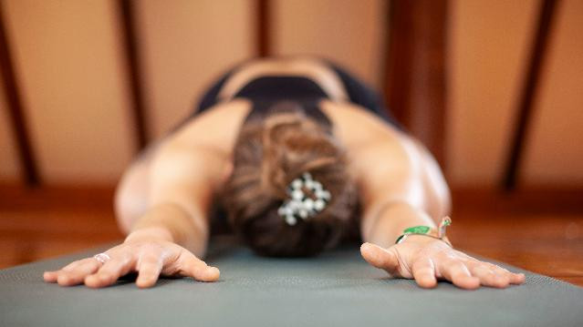 Bild 1 von Nathalie Sprenger Yoga I Indoor Partnergalerie