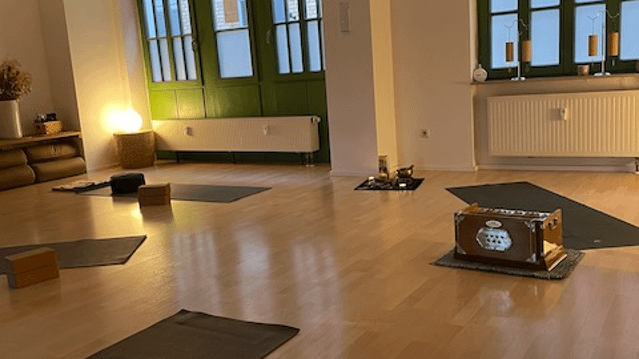 Bild 3 von MUTYOGA @Shanta Yoga Studio, Zentrum West Partnergalerie