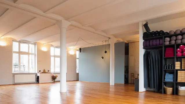 Bild 1 von Yoga Now Berlin Partnergalerie