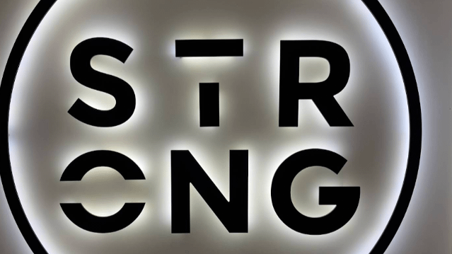 Image 3 from STRONG Pilates Yorkville partner gallery