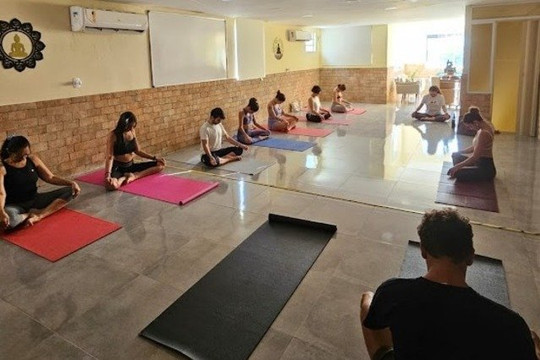 Imagem 1 da galeria do parceiro ZAZEN - yoga e meditação