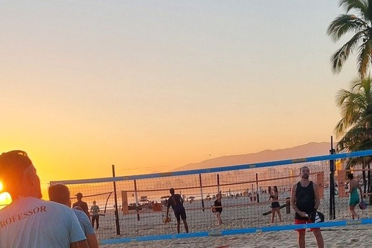 Imagem 3 da galeria do parceiro THE BEST Beach Tennis Praia Grande