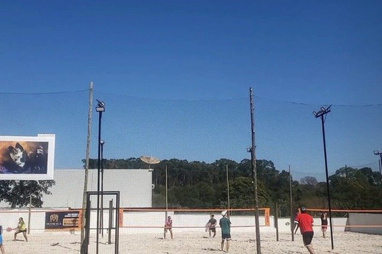 Imagem 3 da galeria do parceiro INFINITY Beach Tennis Aulas, Clubinhos e Day Use