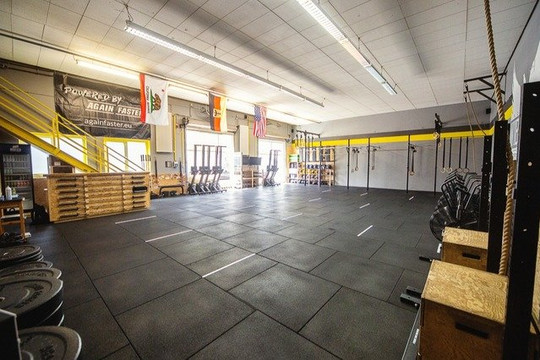 Bild 1 von CrossFit Wiesbaden Gibber Straße Partnergalerie